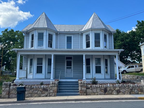 106 N Main St