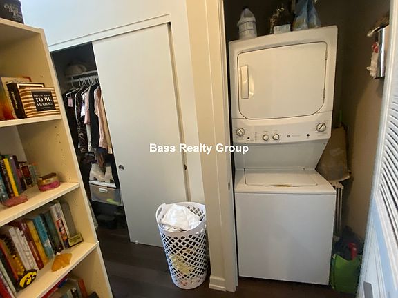 2nd image of 5021 N Kenmore Ave #109