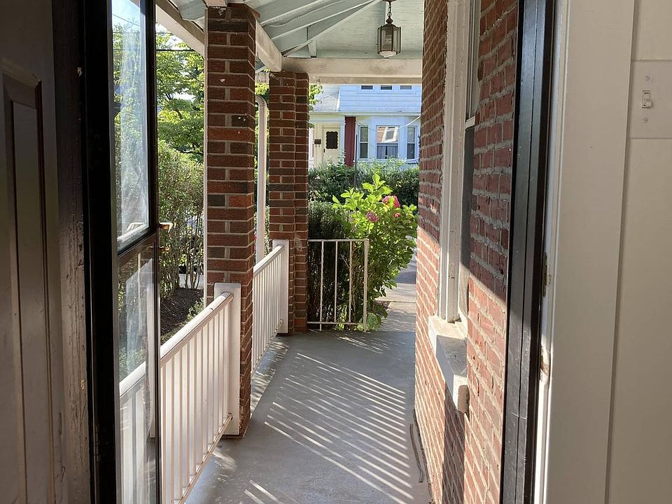 31 Thomas Ave — photo 3