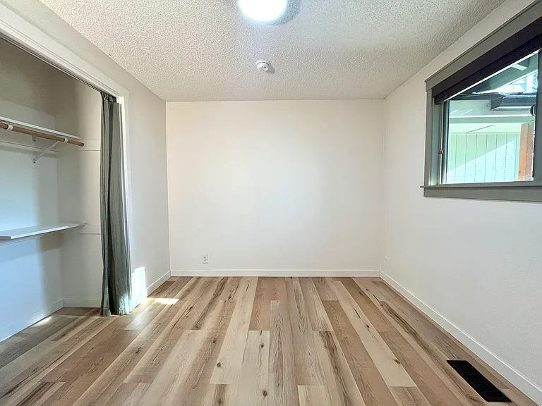 Third bedroom.