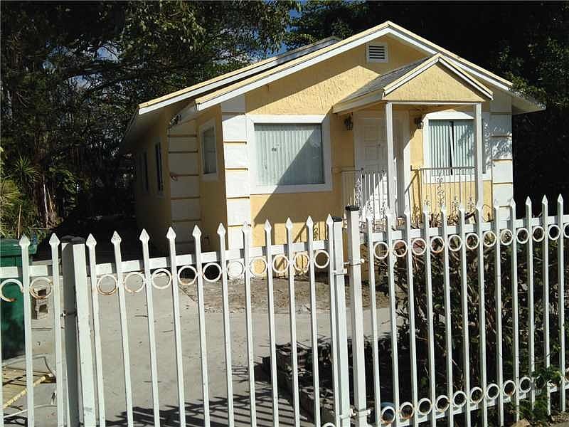 2nd image of 1915 NW 49th St