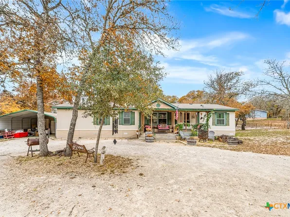 690 Cherry Rdg, Floresville, TX 78114