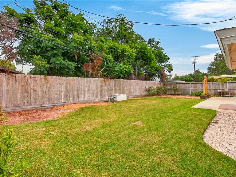 609 Peerman Pl — Photo 55