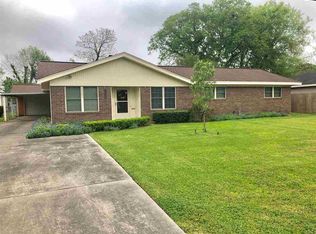 3730 Suncrest Dr, Groves, TX 77619