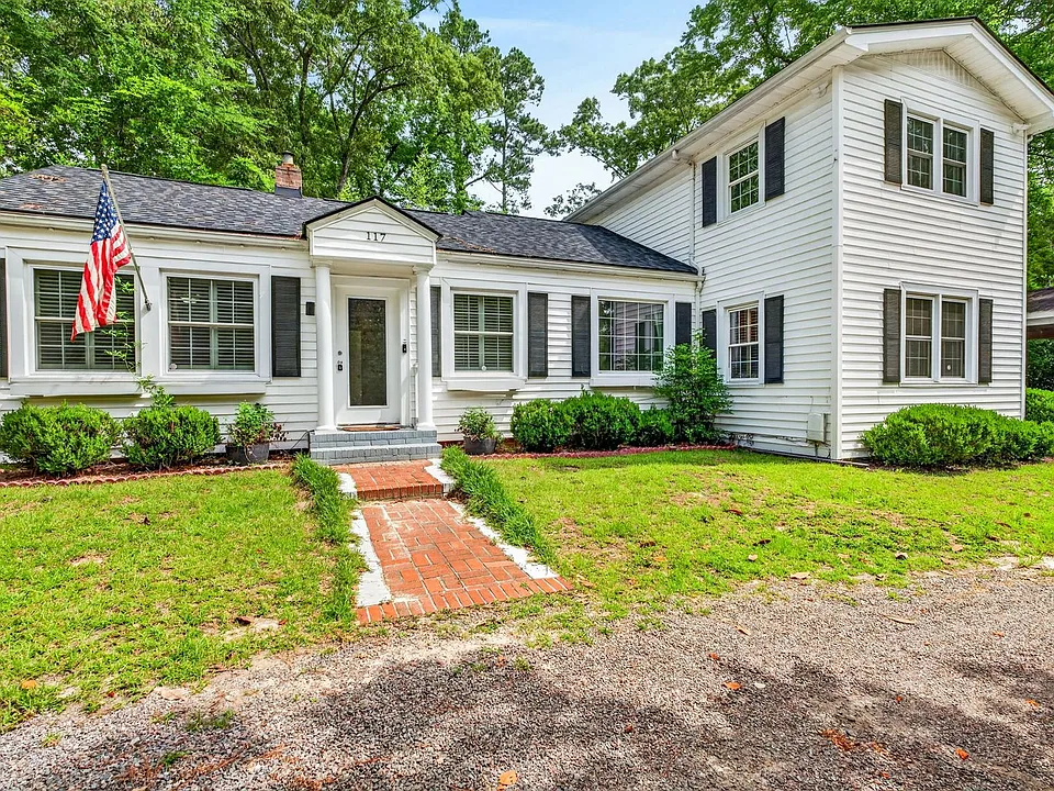 117 Pine Grove Ave