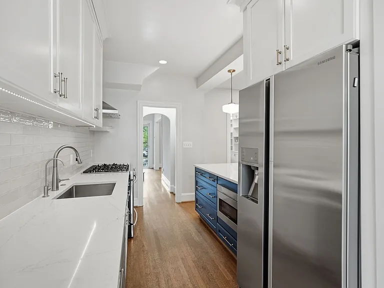 3839 Beecher St NW — Photo 10