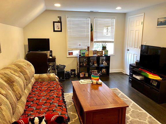5th image of 1703 N Talman Ave #3