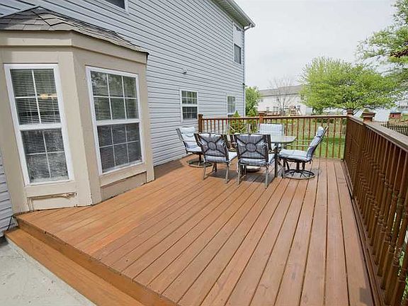 4th image of 2211 Fullerton Ct