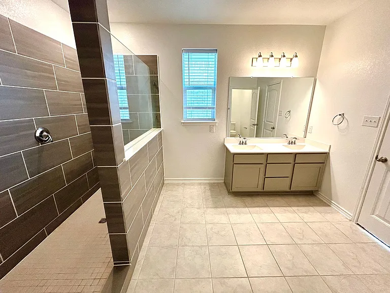 15352 Electra Cir — Photo 23