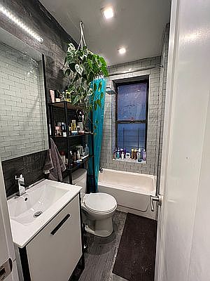 3rd image of 930 Myrtle Ave #12A