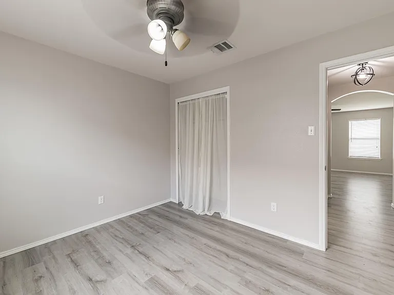 105 Pullman Place Blvd — Photo 10