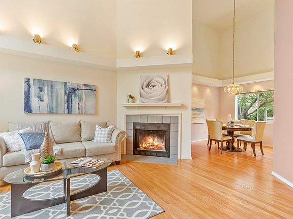 5th image of 15893 Northup Way