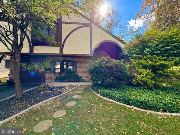 749 Bridgeview Rd, Feasterville Trevose, PA 19053