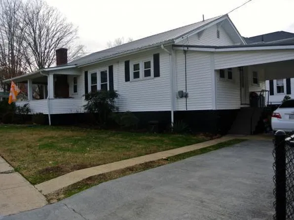 203 Clinchfield Ave, Erwin, TN 37650