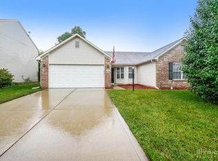 2220 Lakecrest Dr, Columbus, IN 47201