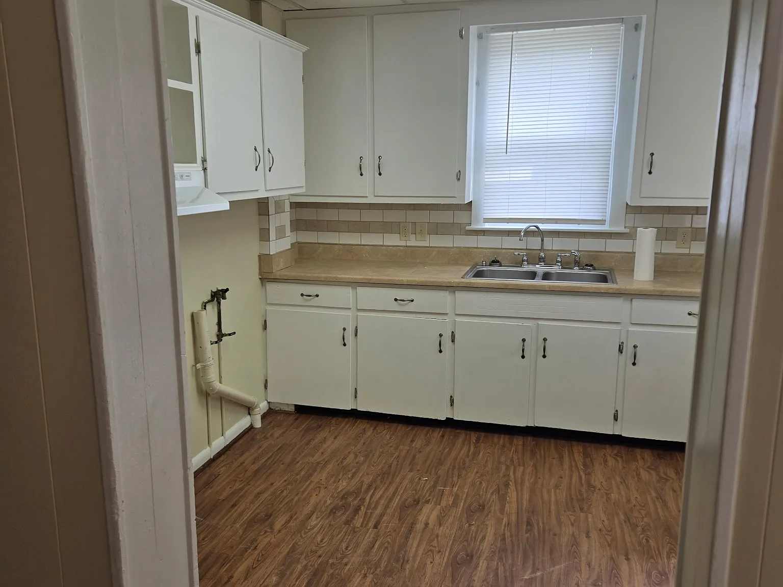 2 bed, 1200 sqft, $1,000 — Photo 4