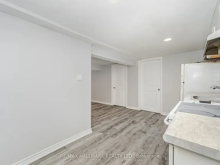 88 Bernick Dr — Photo 8
