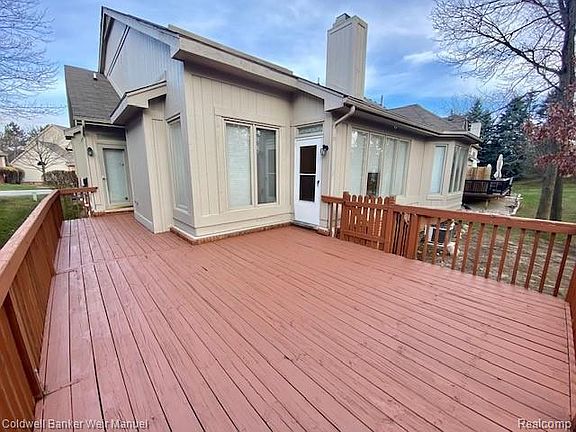 4th image of 30585 Sequoia Cir