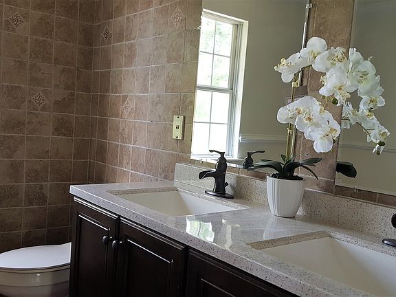2nd image of 8803 Creekway Dr