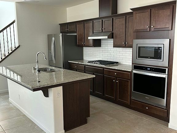 2nd image of 933 Winchell Way W