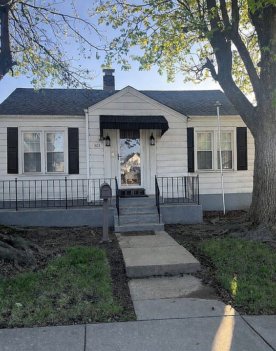 1st image of 301 S Desloge Dr