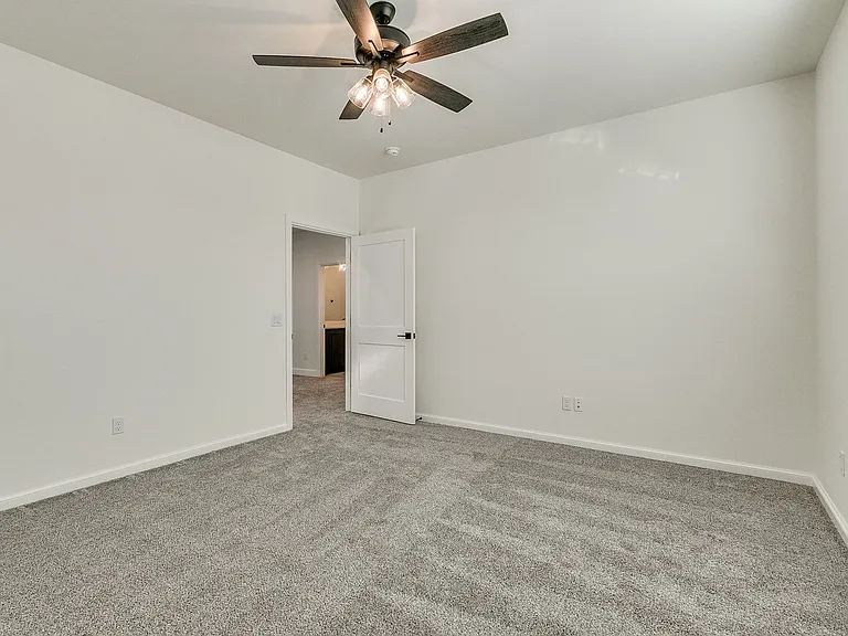 4405 Las Colinas Ln — Photo 42
