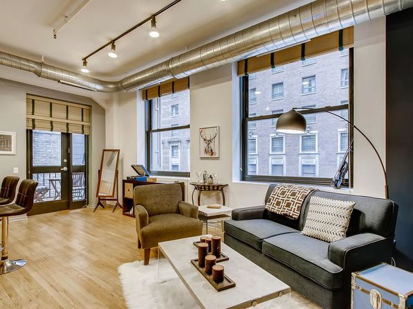 6 E Monroe St APT 804