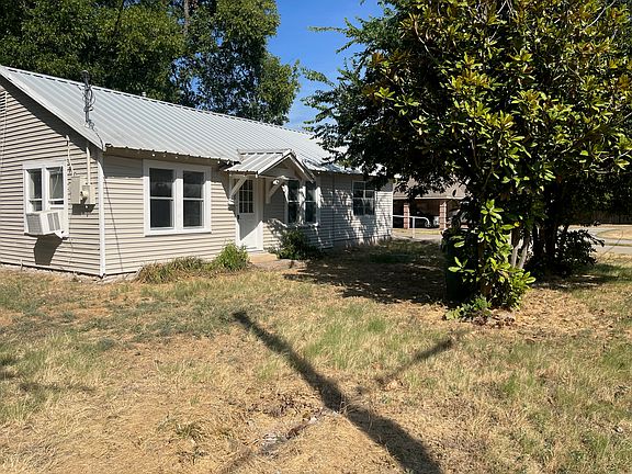 2nd image of 207 E Nelson St