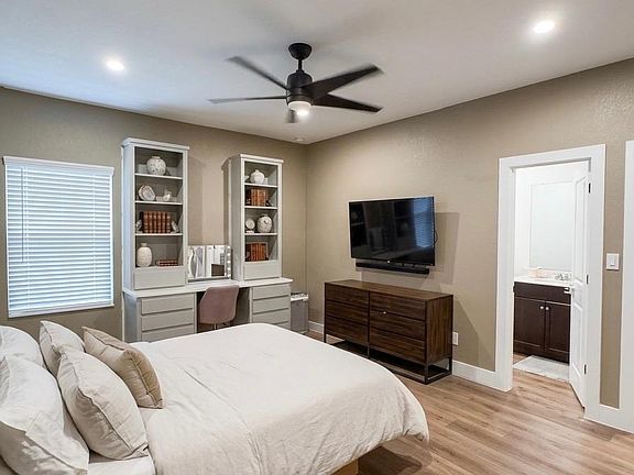5th image of 13513 Menard Way