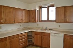2nd image of 303 Forest Ave