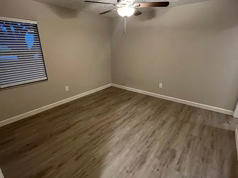 11 Dogwood Trail Ter — Photo 9