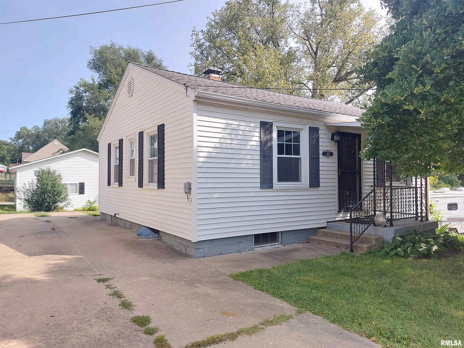 103 Amsler St photo 1