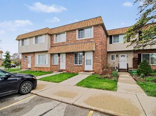 214 Riverbend Dr, Milan, MI