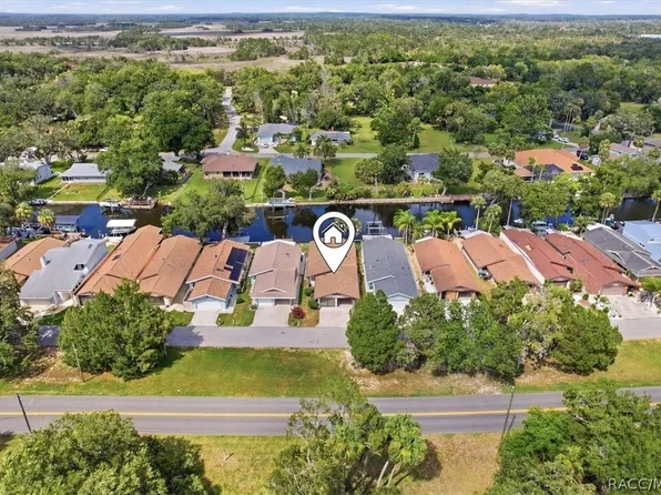 11621 W Riverhaven Dr, Homosassa, FL 34448