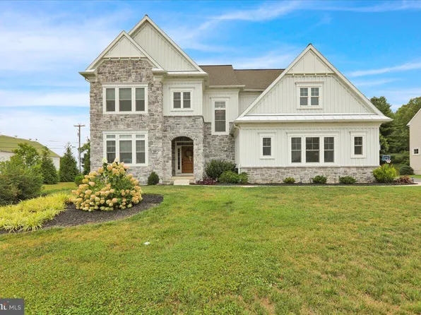1089 Lititz Bend Dr, Lititz, PA 17543