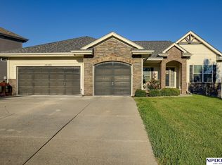 15930 Grebe St, Bennington, NE 68007