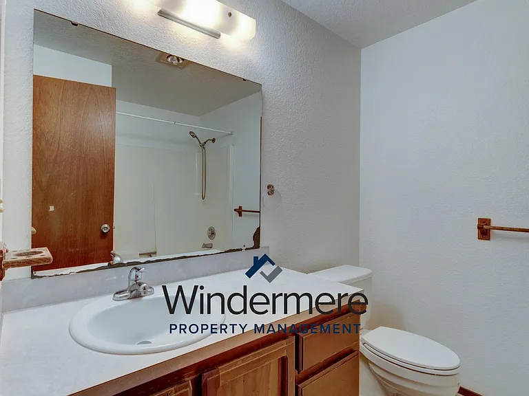 2268 Hastie Lake Rd — Photo 13