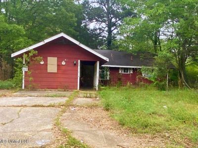 340 Queen Theresa Ln, Jackson, MS, 39209