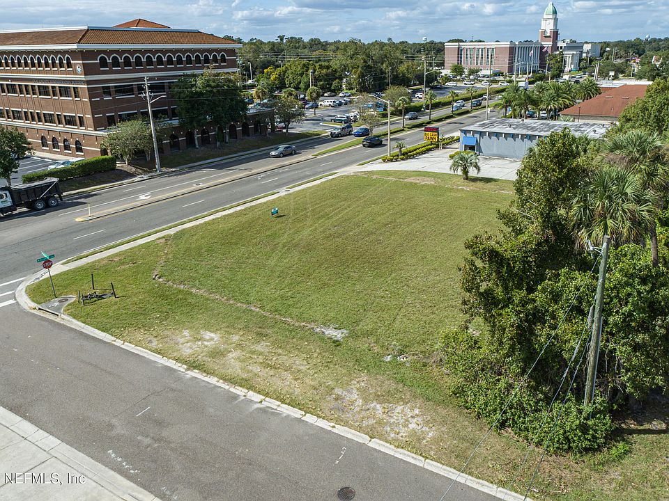 1st image of 706 N ORANGE Avenue