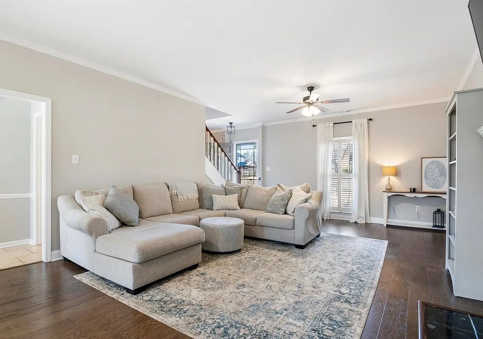 Colonial Style Collierville Home located off Collierville-Arlington Road near W Poplar Avenue. La... — Photo 3