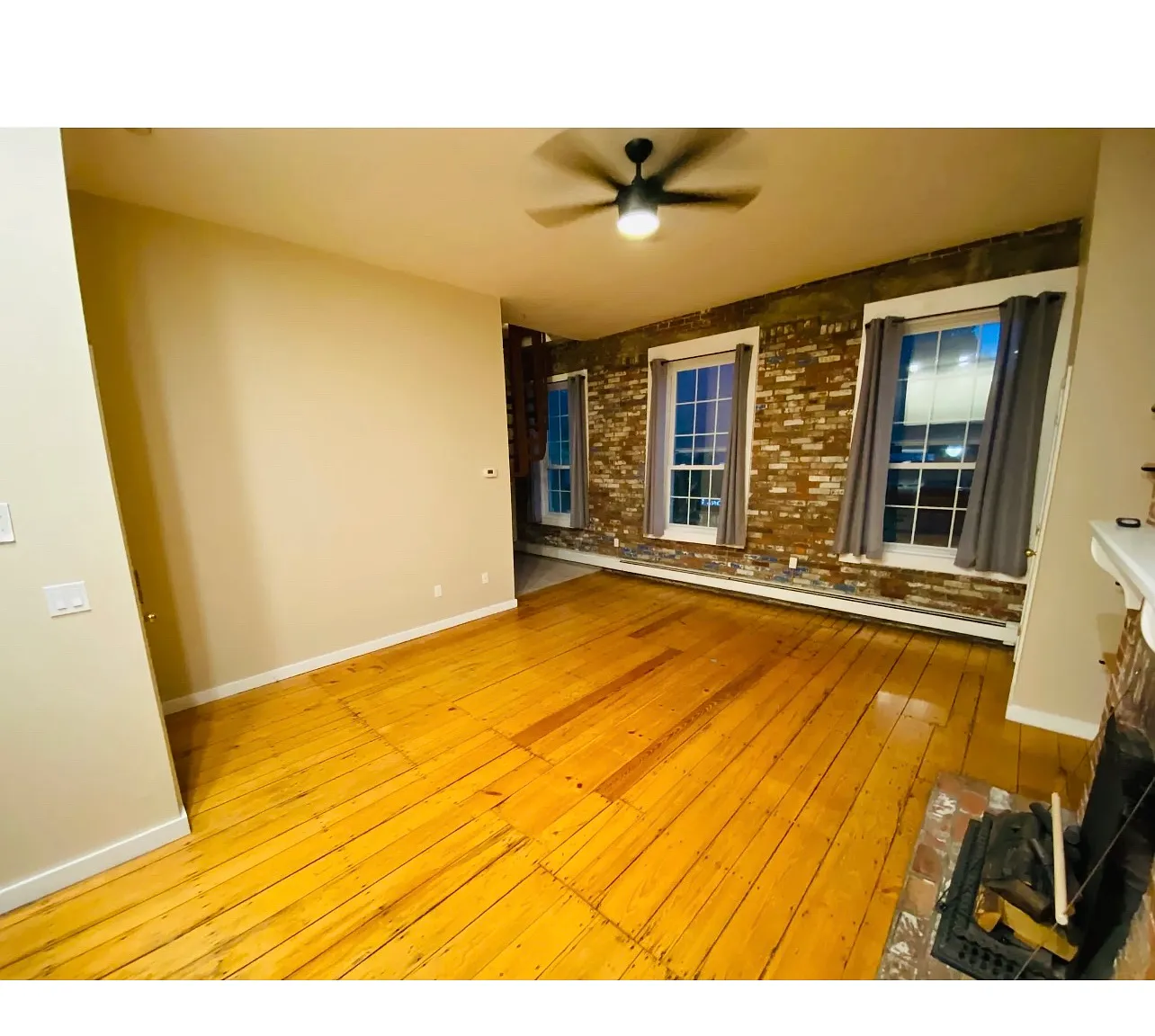 2 bed, 900 sqft, $2,200 — Photo 1