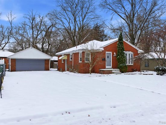 26541 W Six Mile Rd, Redford, MI 48240