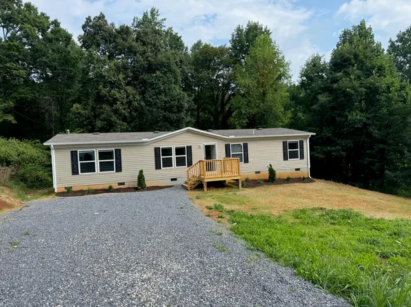 1316 Springfield Dr, Seymour, TN 37865