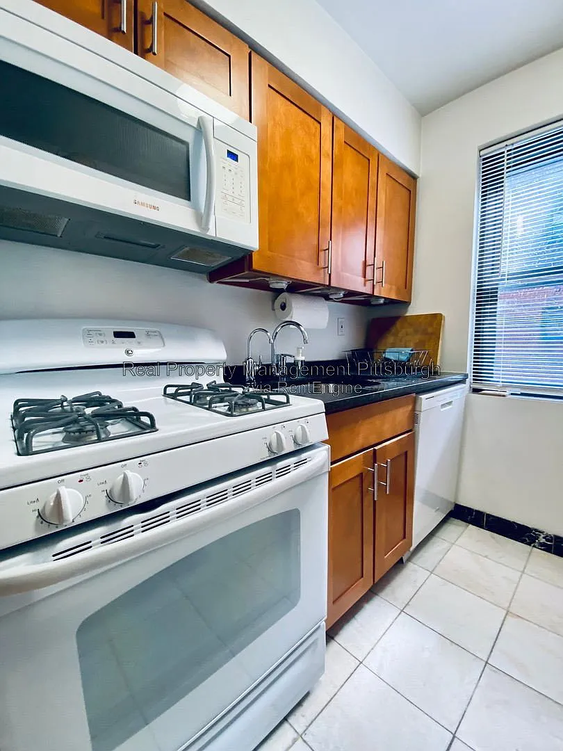 1 bed, 1.0 bath, 677 sqft, $1,695 — Photo 4
