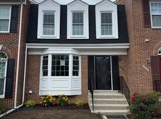 6125 Summer Park Ln, Alexandria, VA 22315