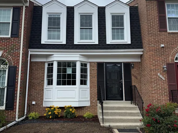 6125 Summer Park Ln, Alexandria, VA 22315