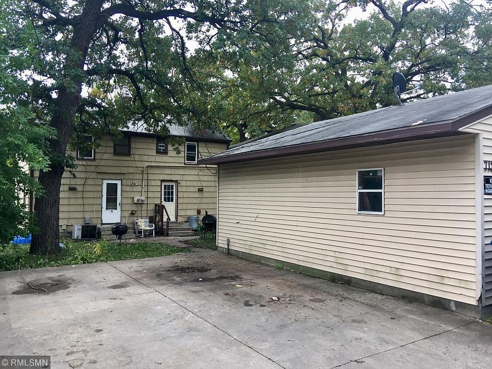 2nd image of 716 1st Ave S