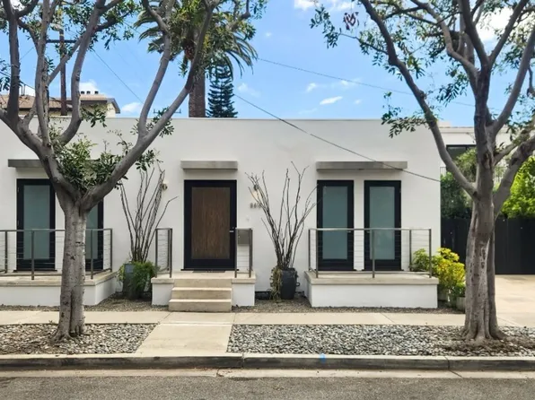 8616 Sherwood Dr, West Hollywood, CA 90069