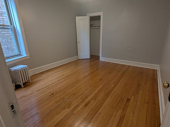 3rd image of 3438 W Foster Ave APT 1N