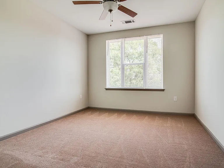 Marvel Apartments — Photo 52